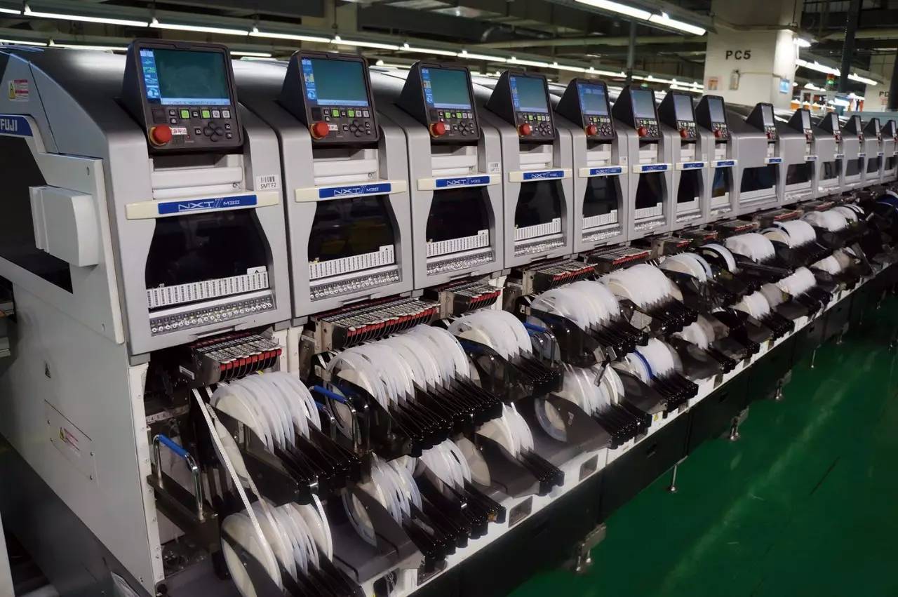 揭秘 追求品質(zhì)與效率，看計(jì)算機(jī)中的“航空母艦”如何建成